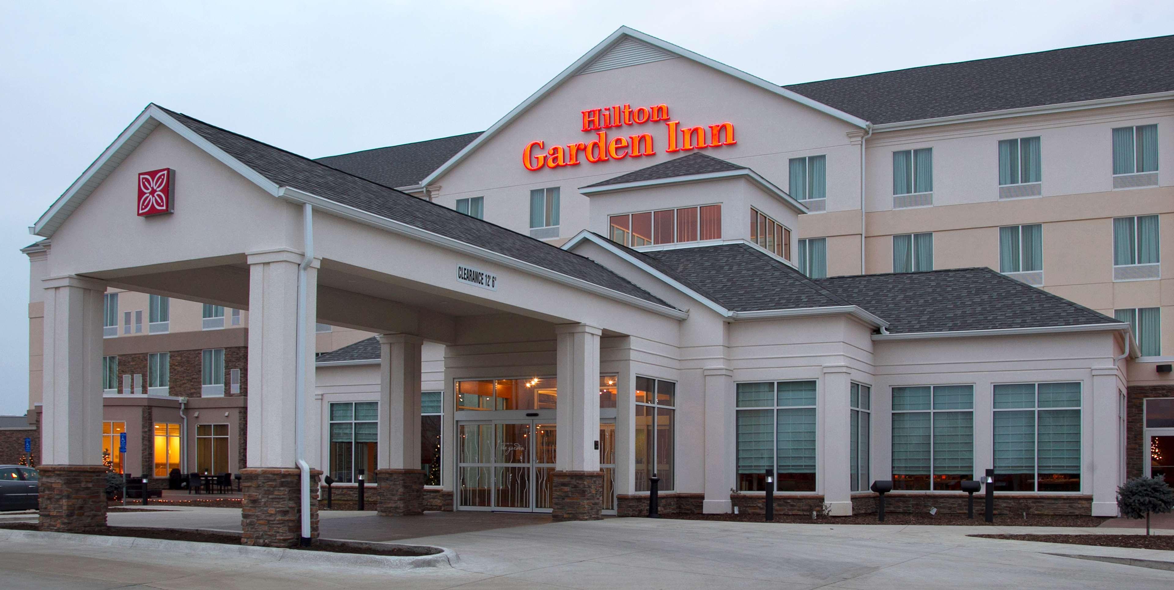 Hilton Garden Inn Cedar Falls Conference Center Exterior photo